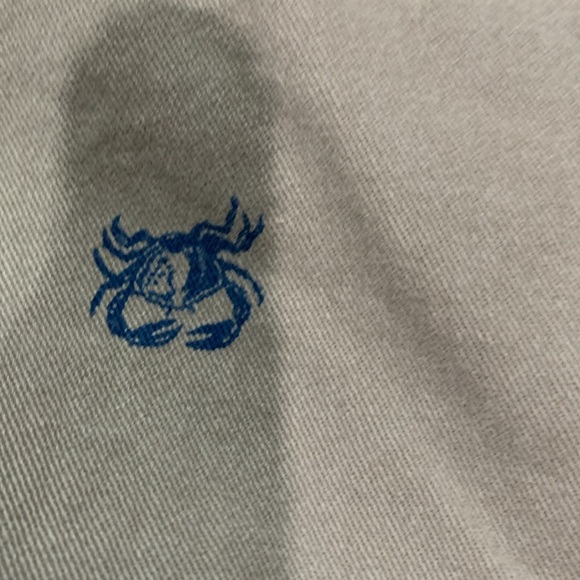 Izod 32 inch waist shorts. Inseam 9.5 - Picture 2 of 4